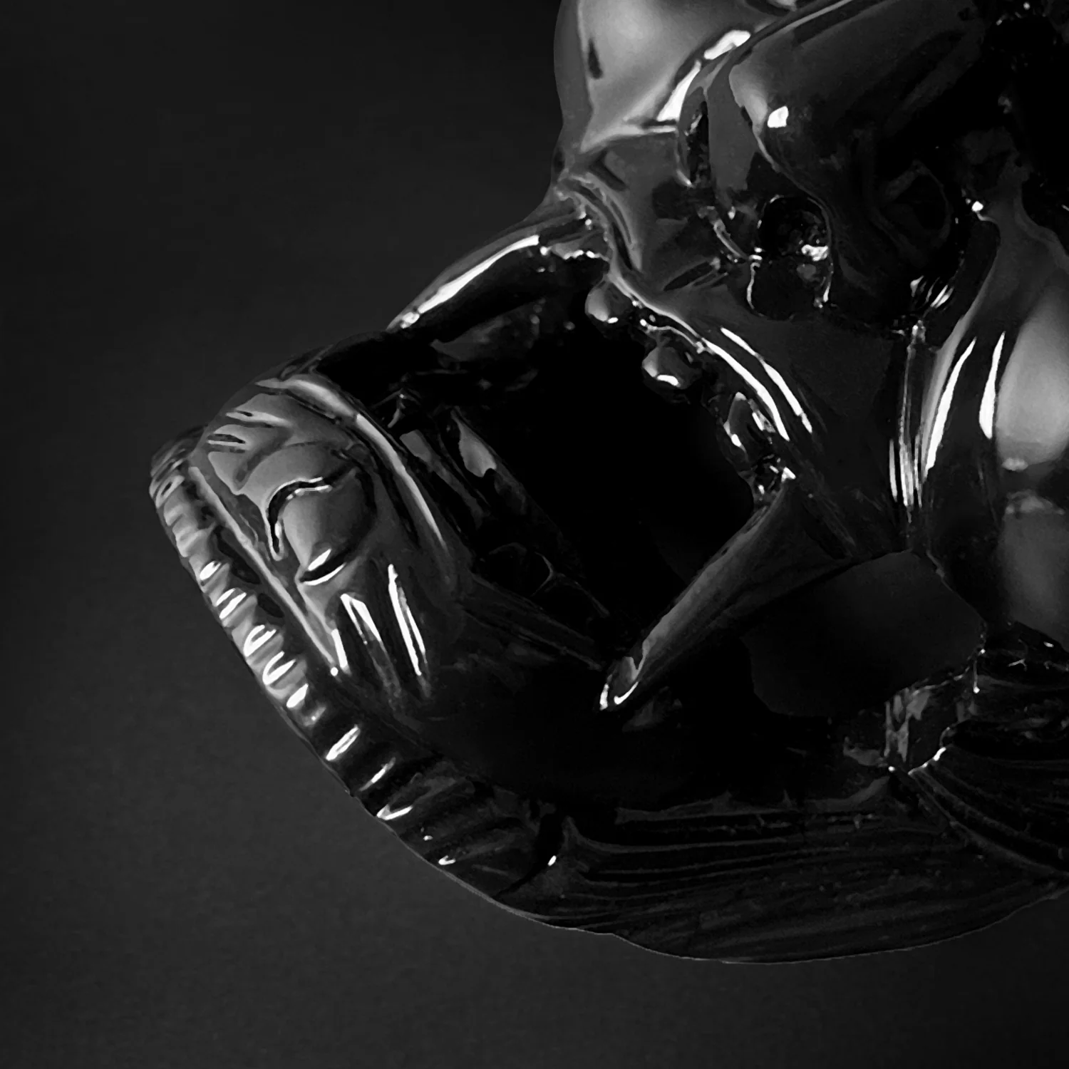 Decorative Black Demon Face Sai Holder - Image 5