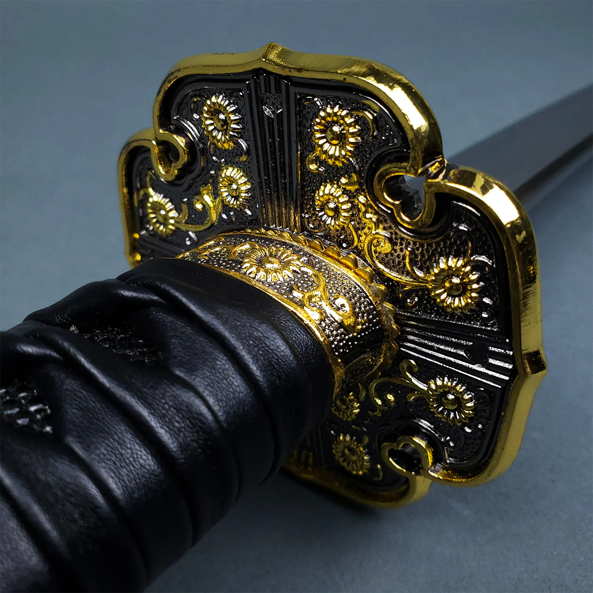 Musha Ceremonial Jintachi Katana (Black) - Image 10